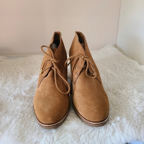 Tory Burch ‘Hilary’ Suede Chukka Boots: Size 11 - Picture 2 of 3